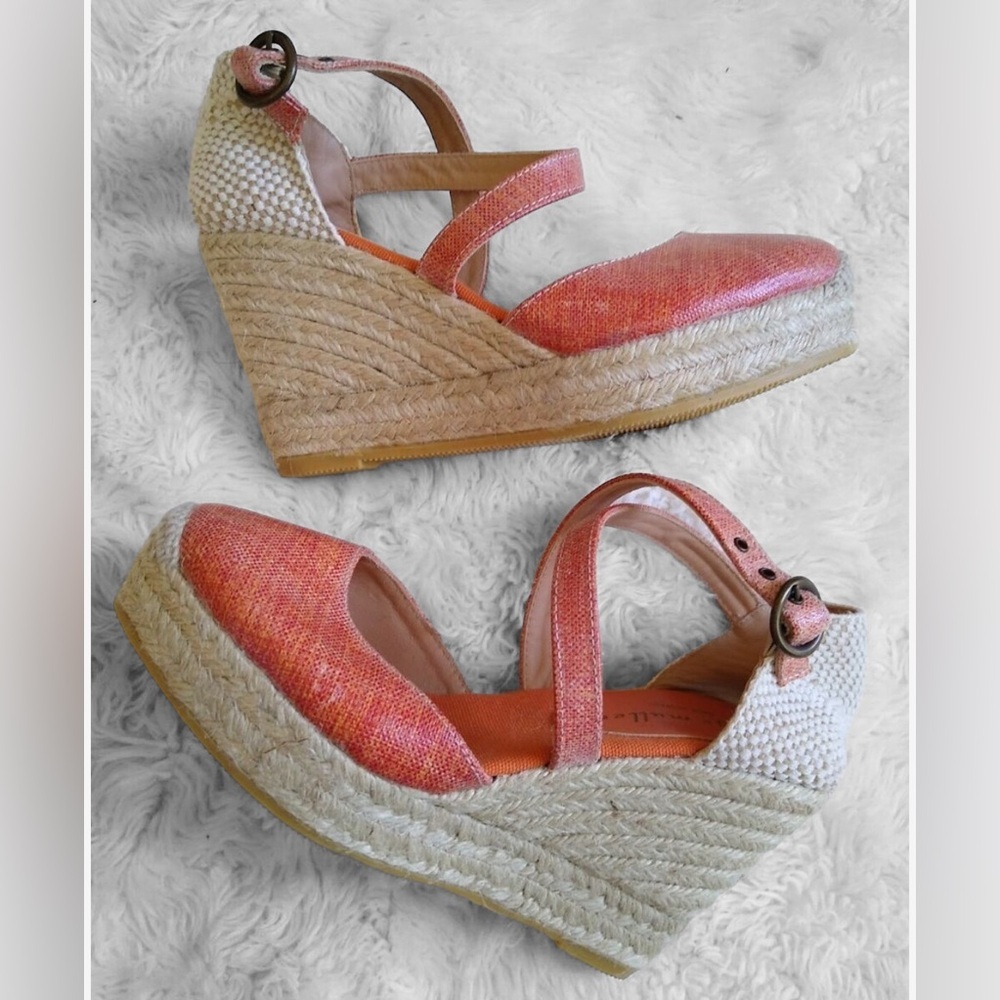 Bettye Muller Coral & Cream Espadrille Wedge Sandals – Summer Chic Platform Heel - Picture 2 of 12